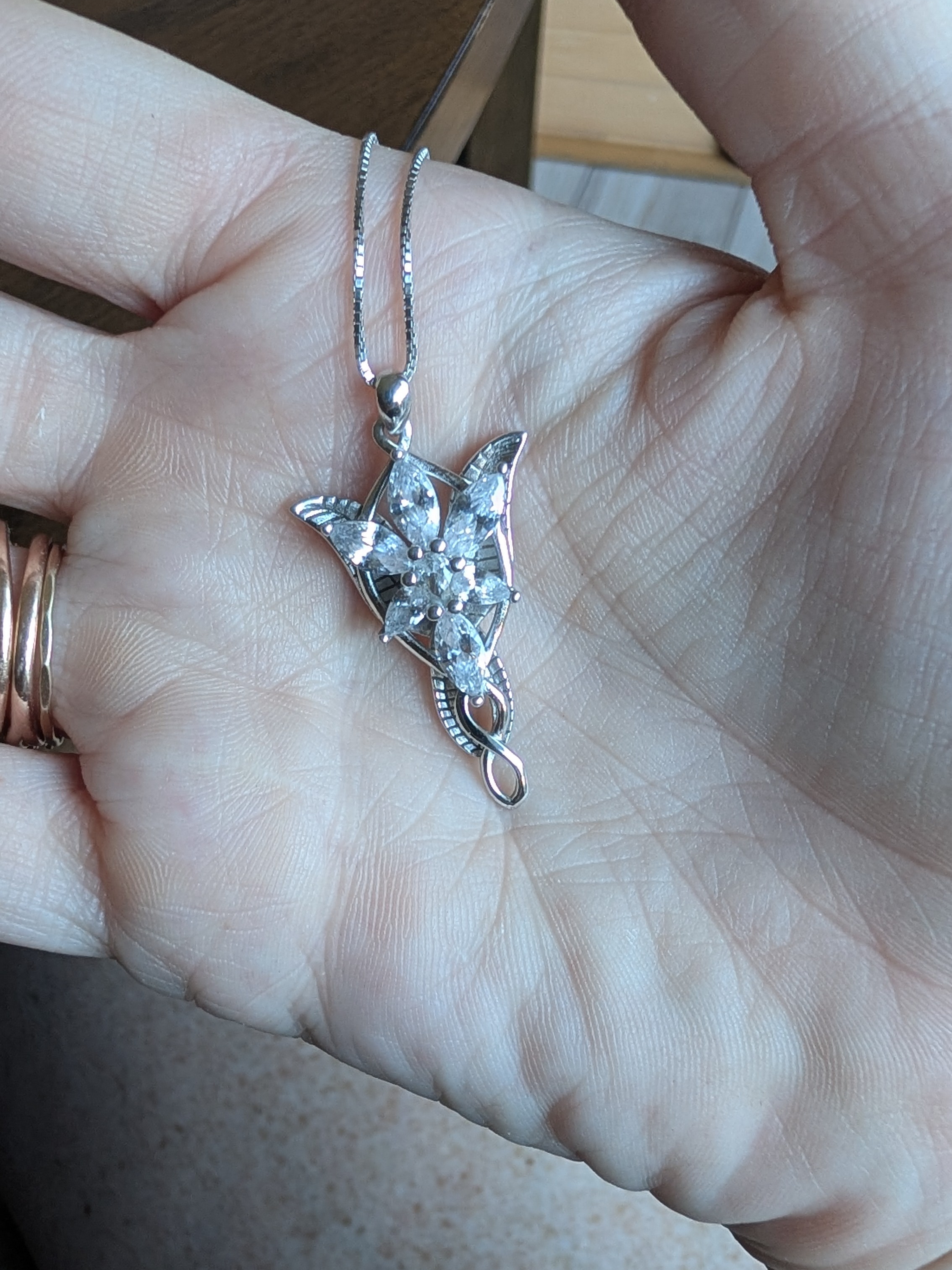Sterling Silver White Floral Pendant Necklace